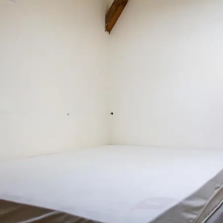 Apartment Bright Near Paris